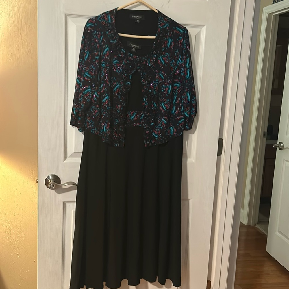 Perceptions dress with jacket. - Picture 1 of 4